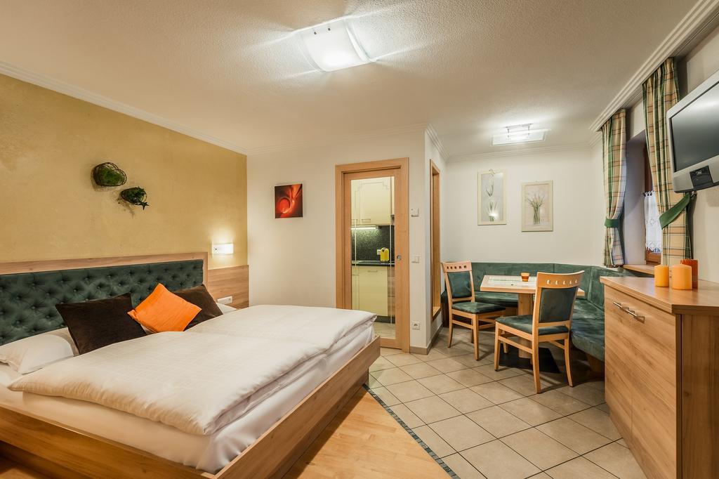 סאן קאסיאנו Taela Apartments מראה חיצוני תמונה