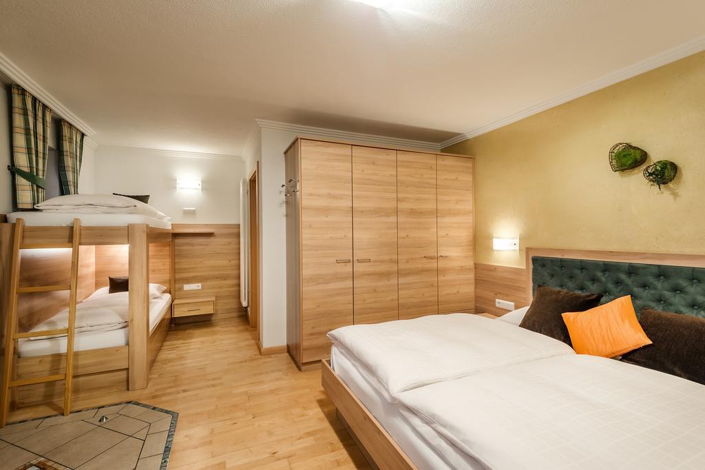 סאן קאסיאנו Taela Apartments מראה חיצוני תמונה